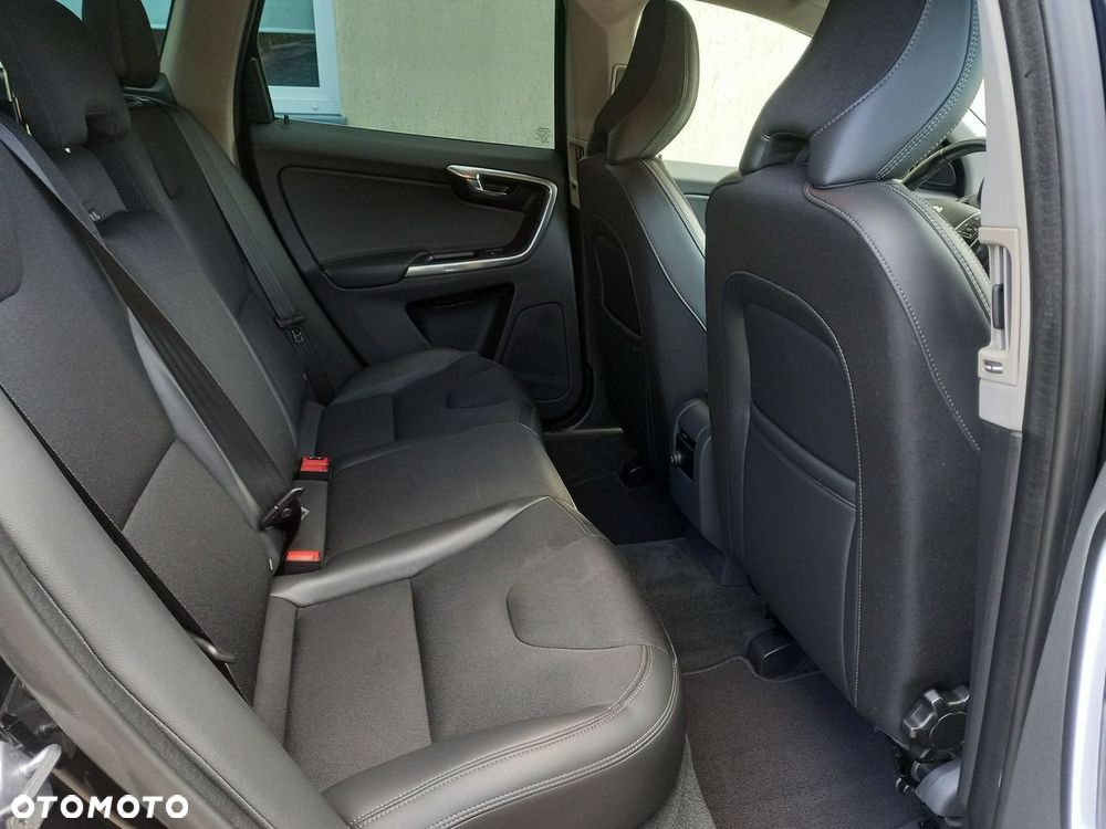 Volvo XC 60 D4 Geartronic Summum - 24