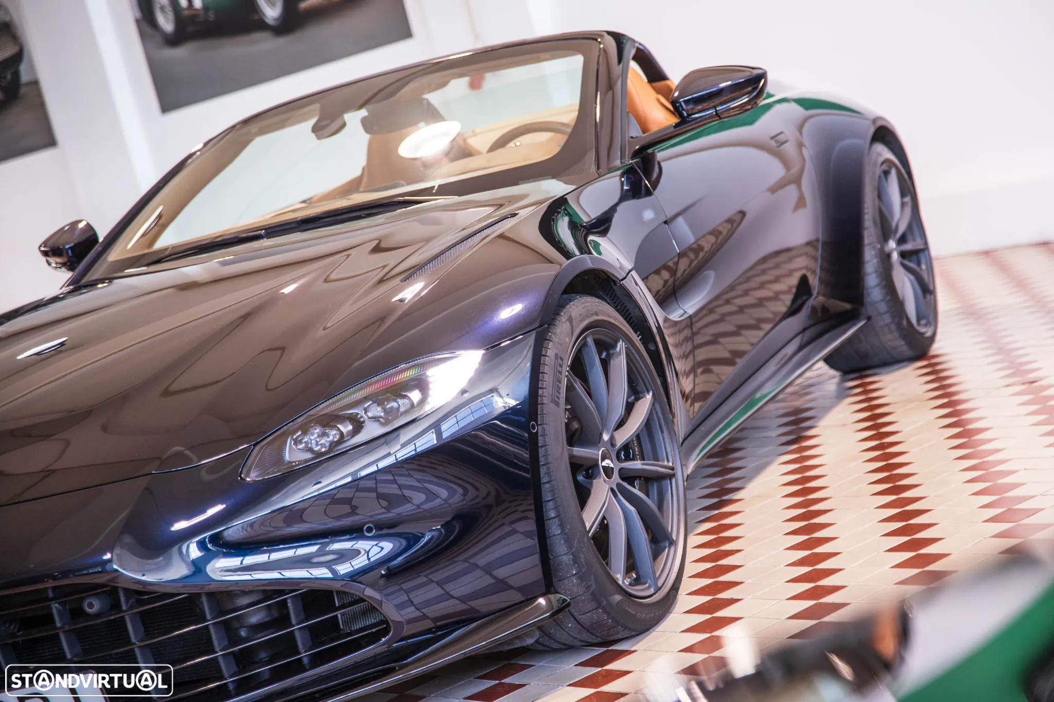 Aston Martin Vantage Roadster V8 - 7