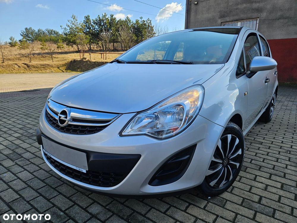 Opel Corsa 1.2 16V Essentia - 1