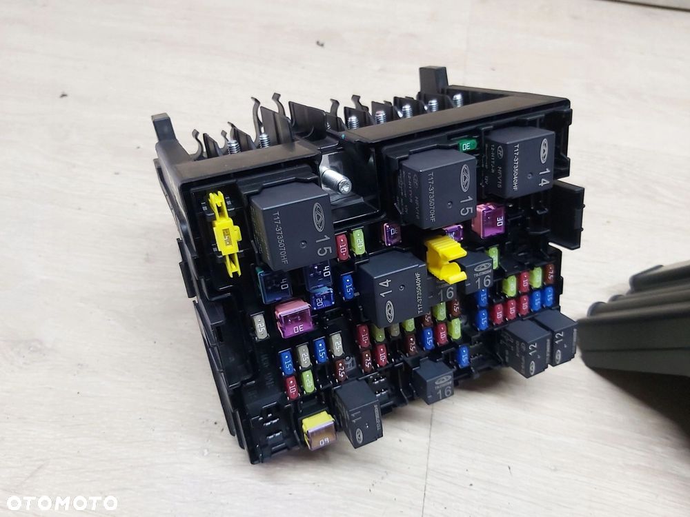 OMODA 5 E5 puszka skrzynka bezpieczników 807000771AA - 4