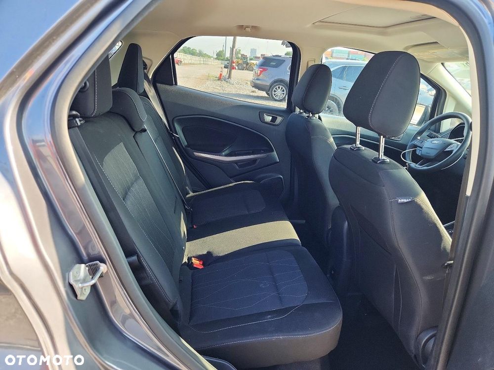 Ford EcoSport - 12