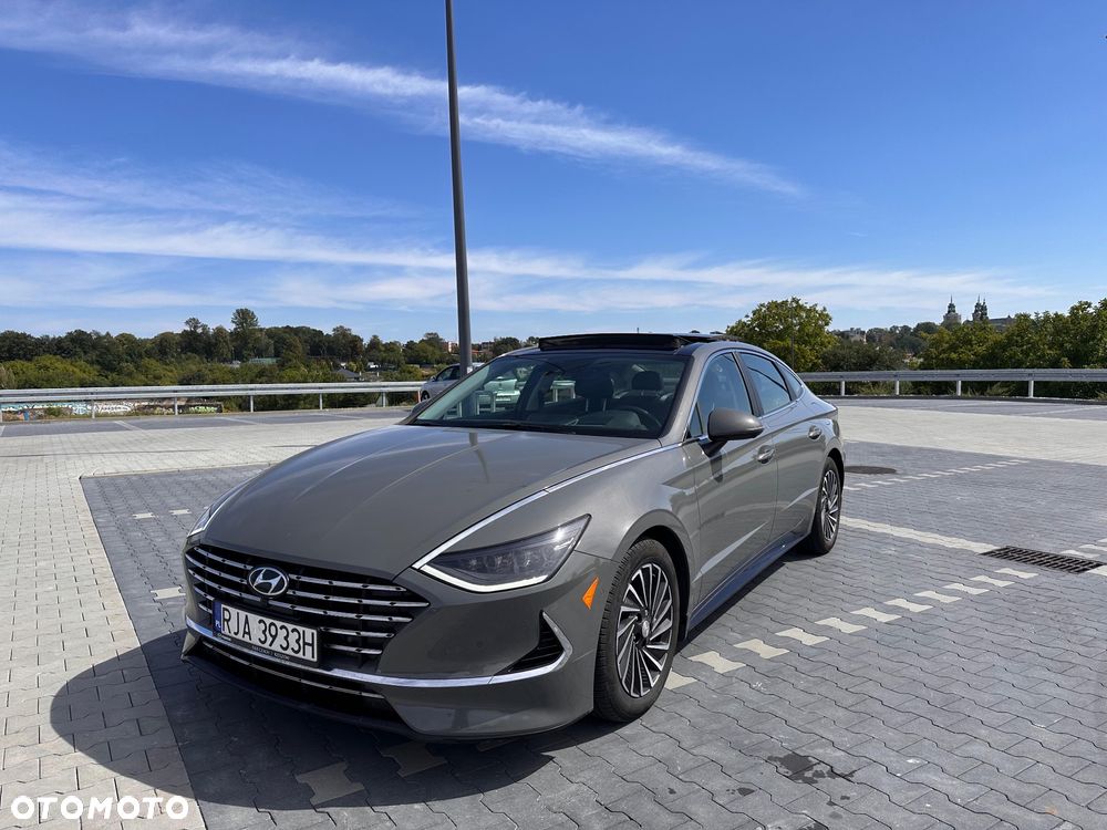 Hyundai Sonata - 8