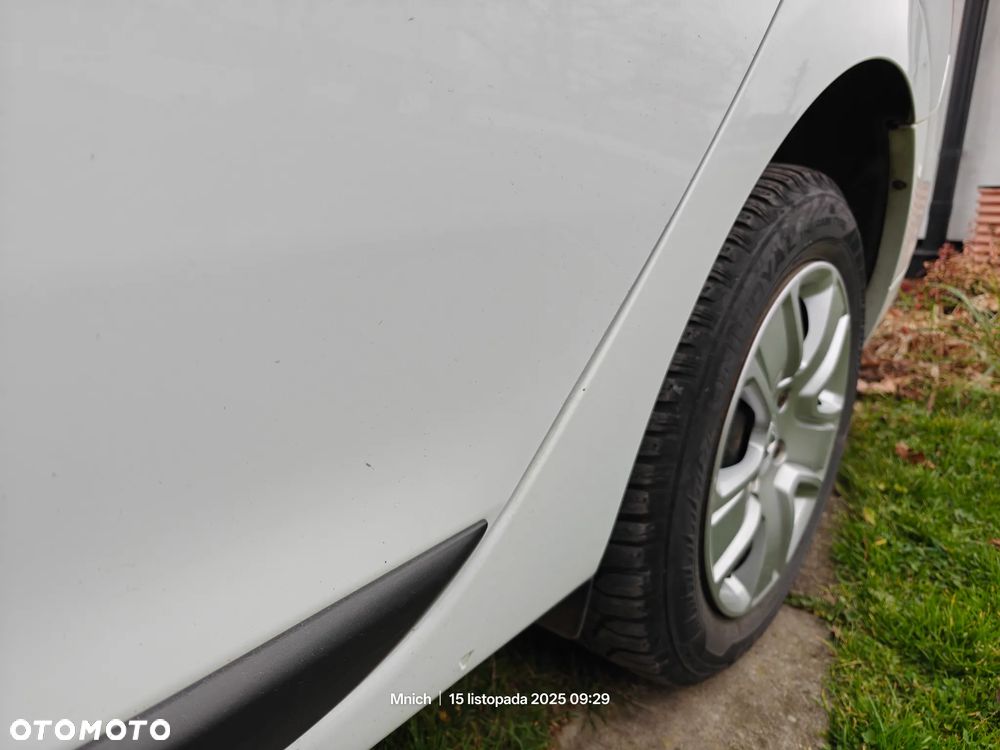 Dacia Logan 0.9 TCe Laureate S&S - 6