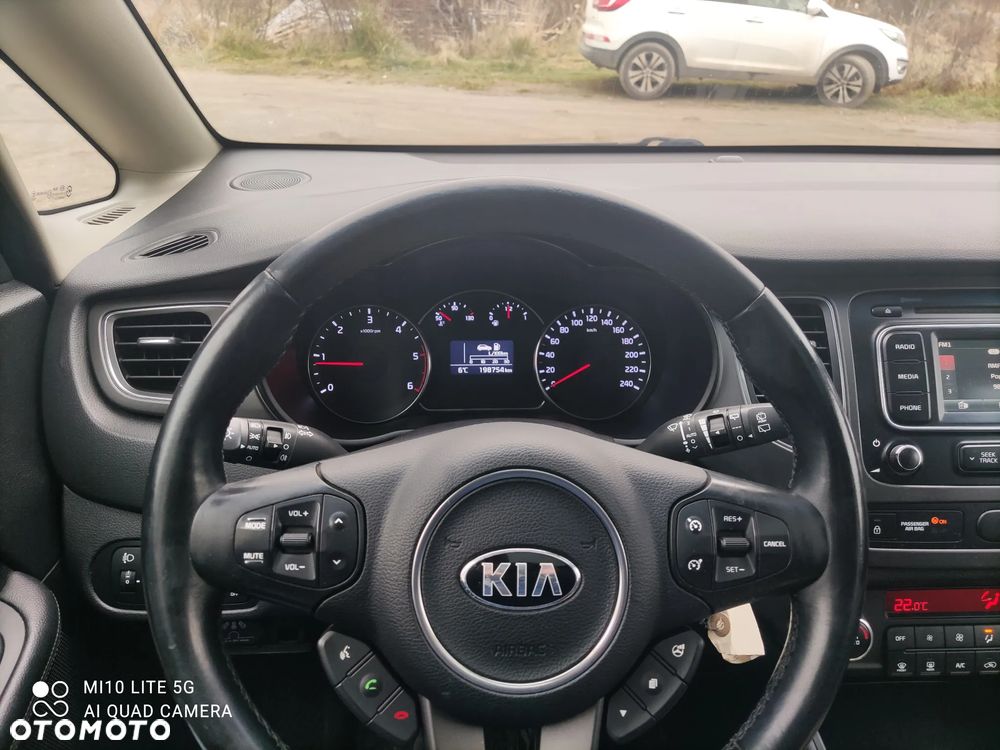 Kia Carens 1.7 CRDi 115 Dream Team Edition - 16