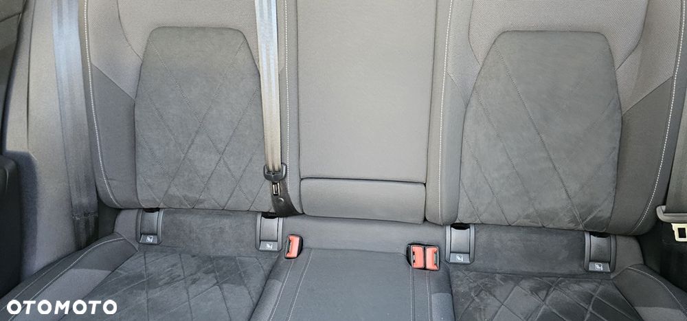 Volkswagen Golf 2.0 TDI SCR DSG Style - 12