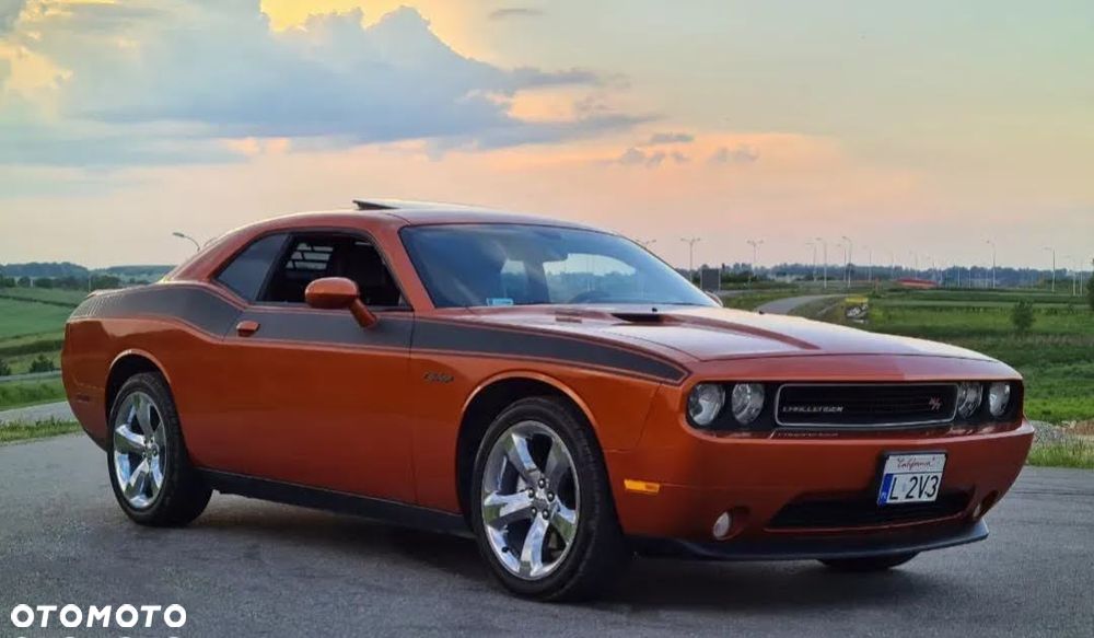 Dodge Challenger - 4
