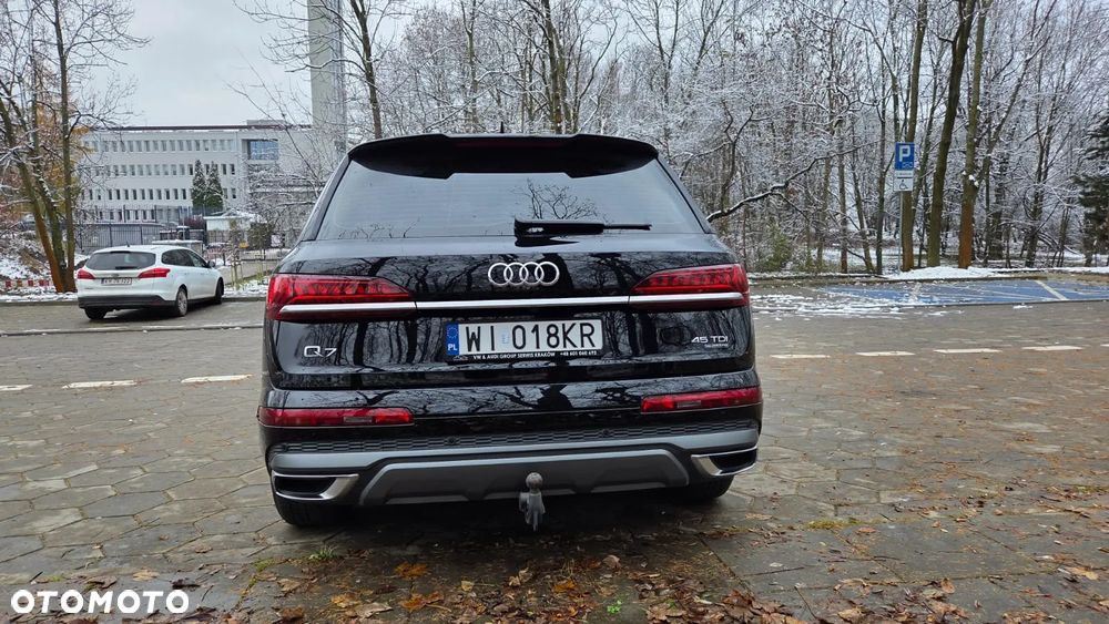 Audi Q7 - 8