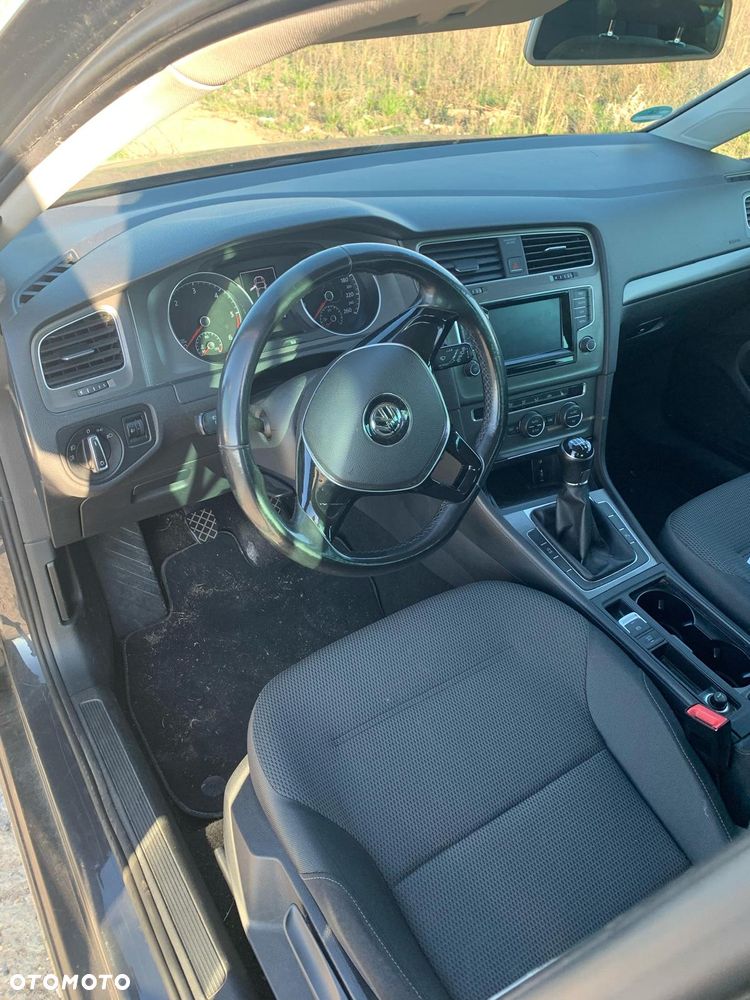 Volkswagen Golf - 3