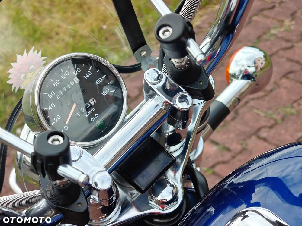 Suzuki Intruder - 33