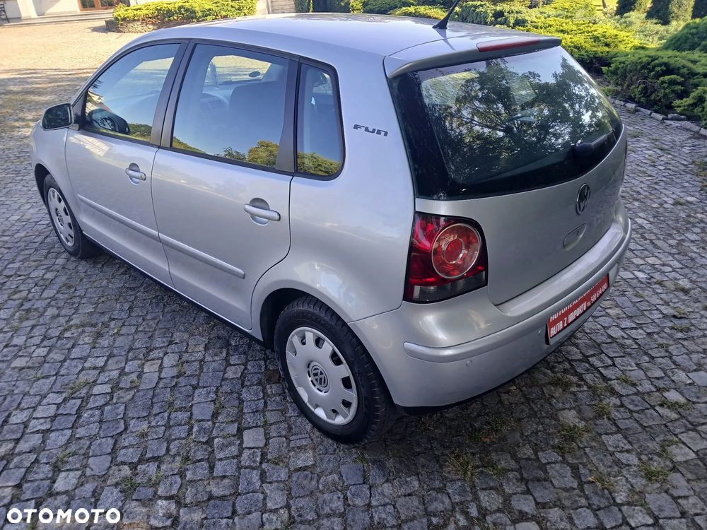 Volkswagen Polo - 8