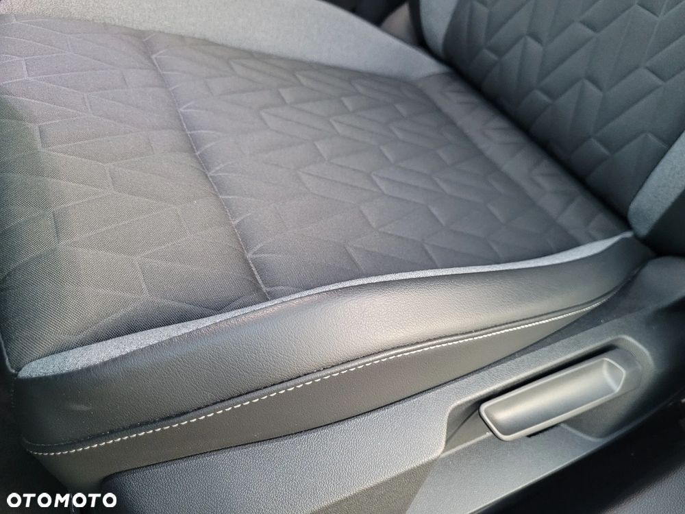 Volkswagen Golf 1.5 eTSI OPF DSG Energy - 9