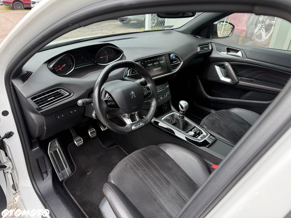 Peugeot 308 - 16
