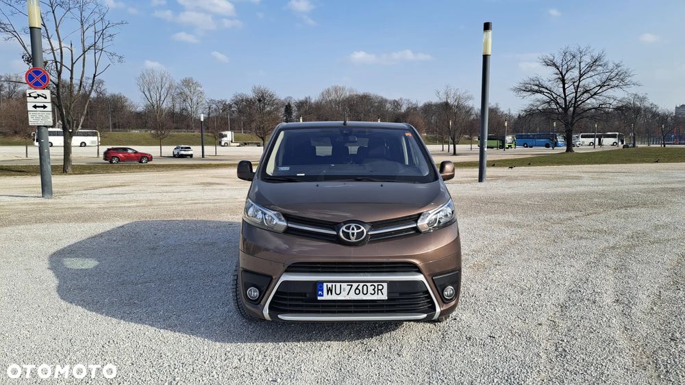 Toyota ProAce 2,0-l-D-4D L1 (8-Si.) Verso Family Comfort - 7