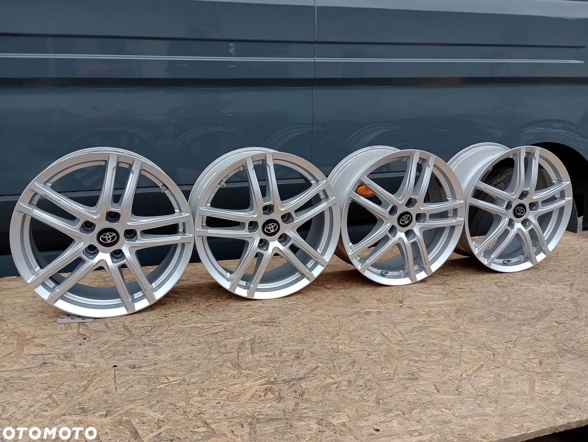 FELGI ALUMINIOWE 5x114 R17 7,5J ET45 CZUJNIKI TPMS TOYOTA AURIS AVENSIS CAMRY C-HR COROLLA PRIUS+ RAV4 YARIS - 2