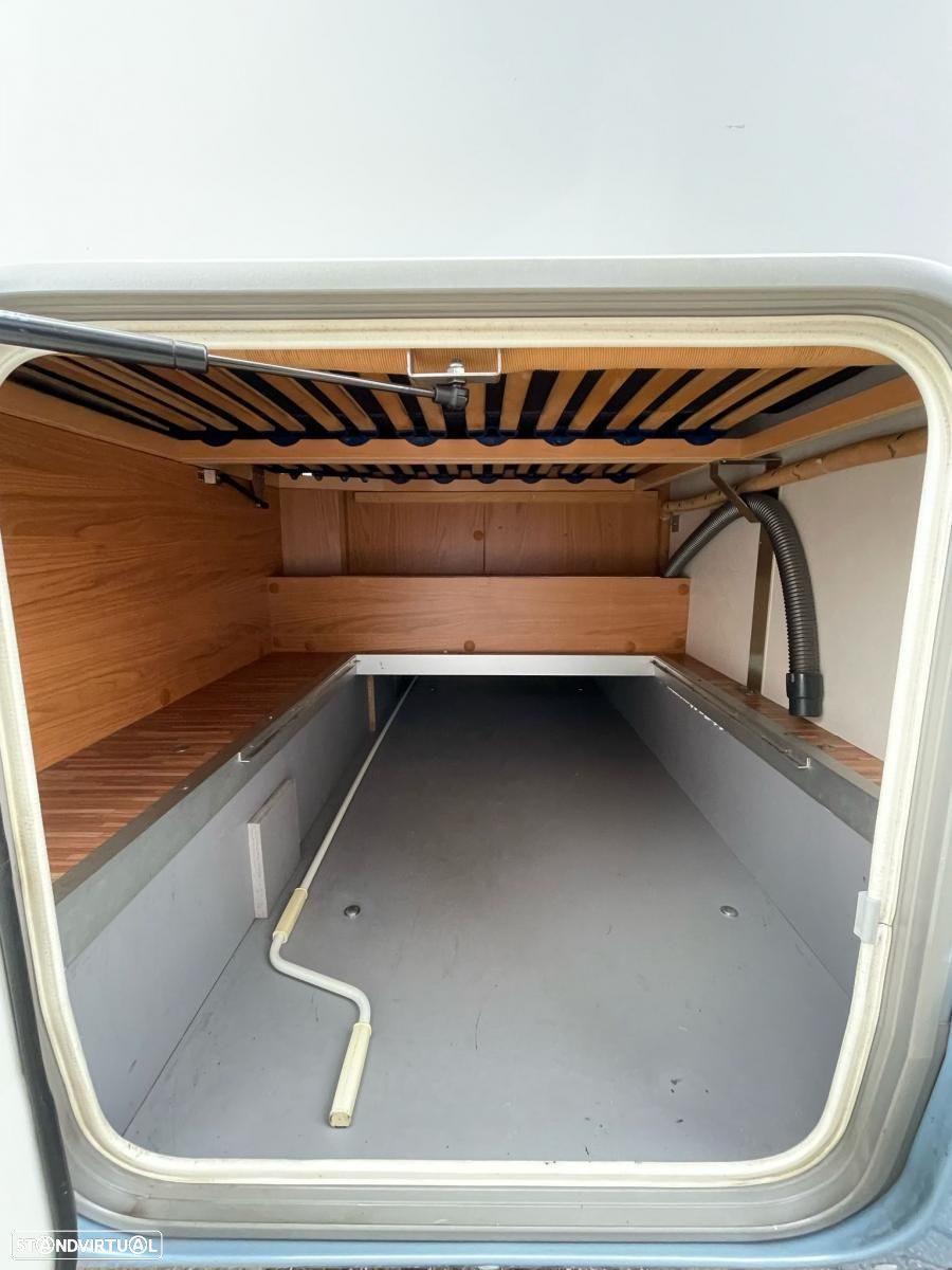 Burstner Privilége T630 cama francesa - 8