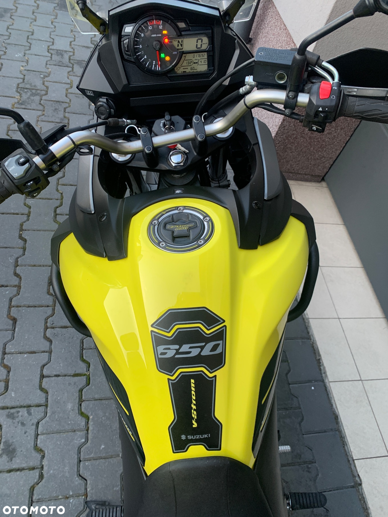 Suzuki DL - 7