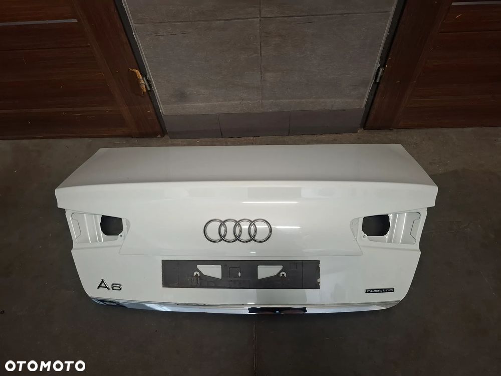 Klapa bagażnika Audi A6C7 sedan 2015 rok kolor LS9R - 1