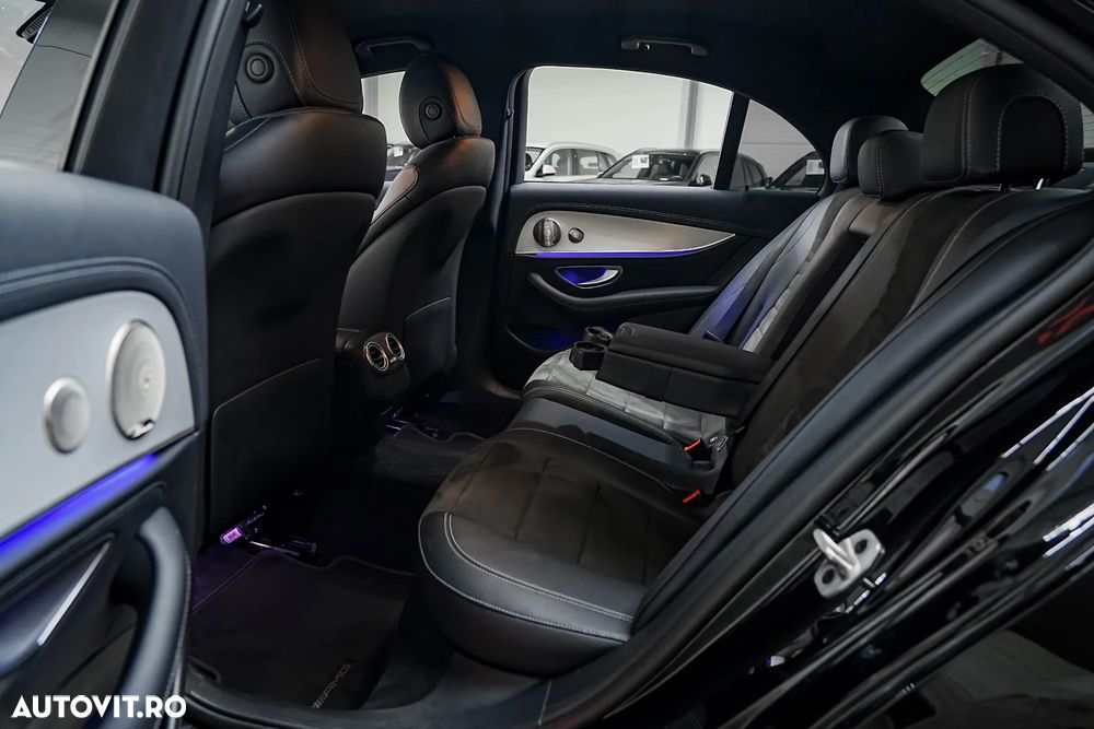 Mercedes-Benz E 300 de 9G-TRONIC AMG Line - 27