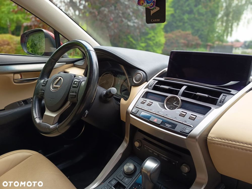 Lexus NX 300 Comfort AWD - 11