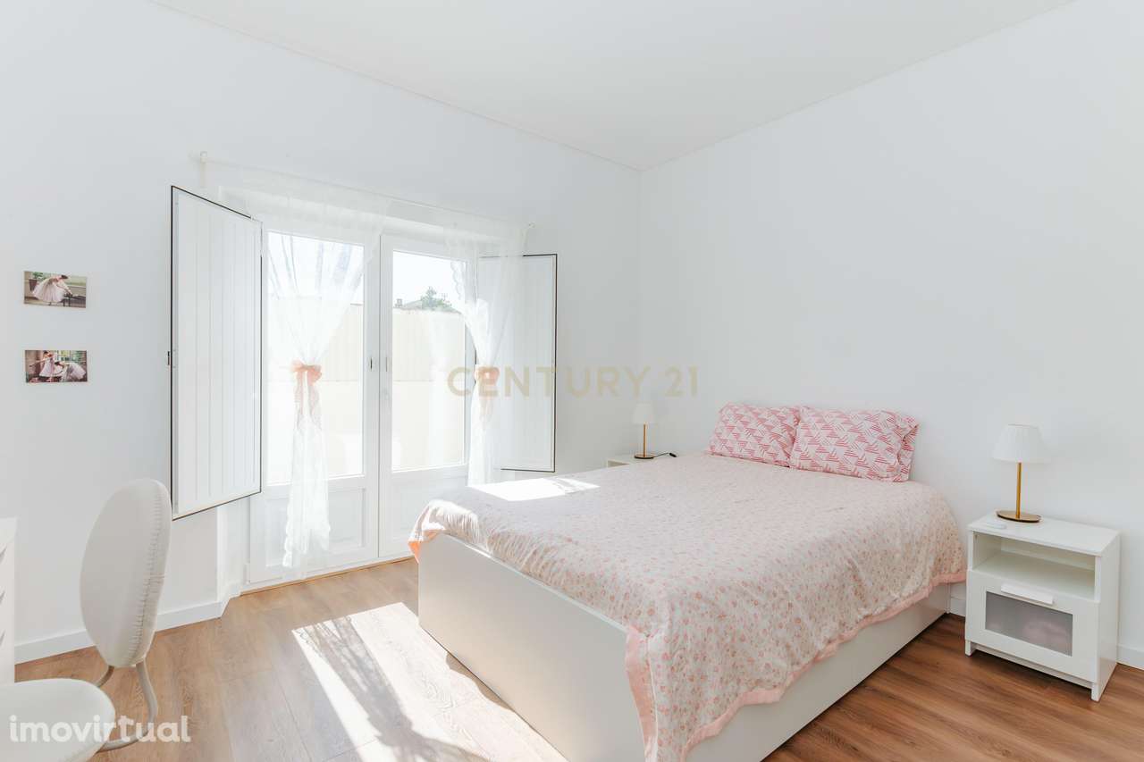 Moradia T1 Totalmente Renovada com Logradouro| Pinhal Novo - Grande imagem: 5/19