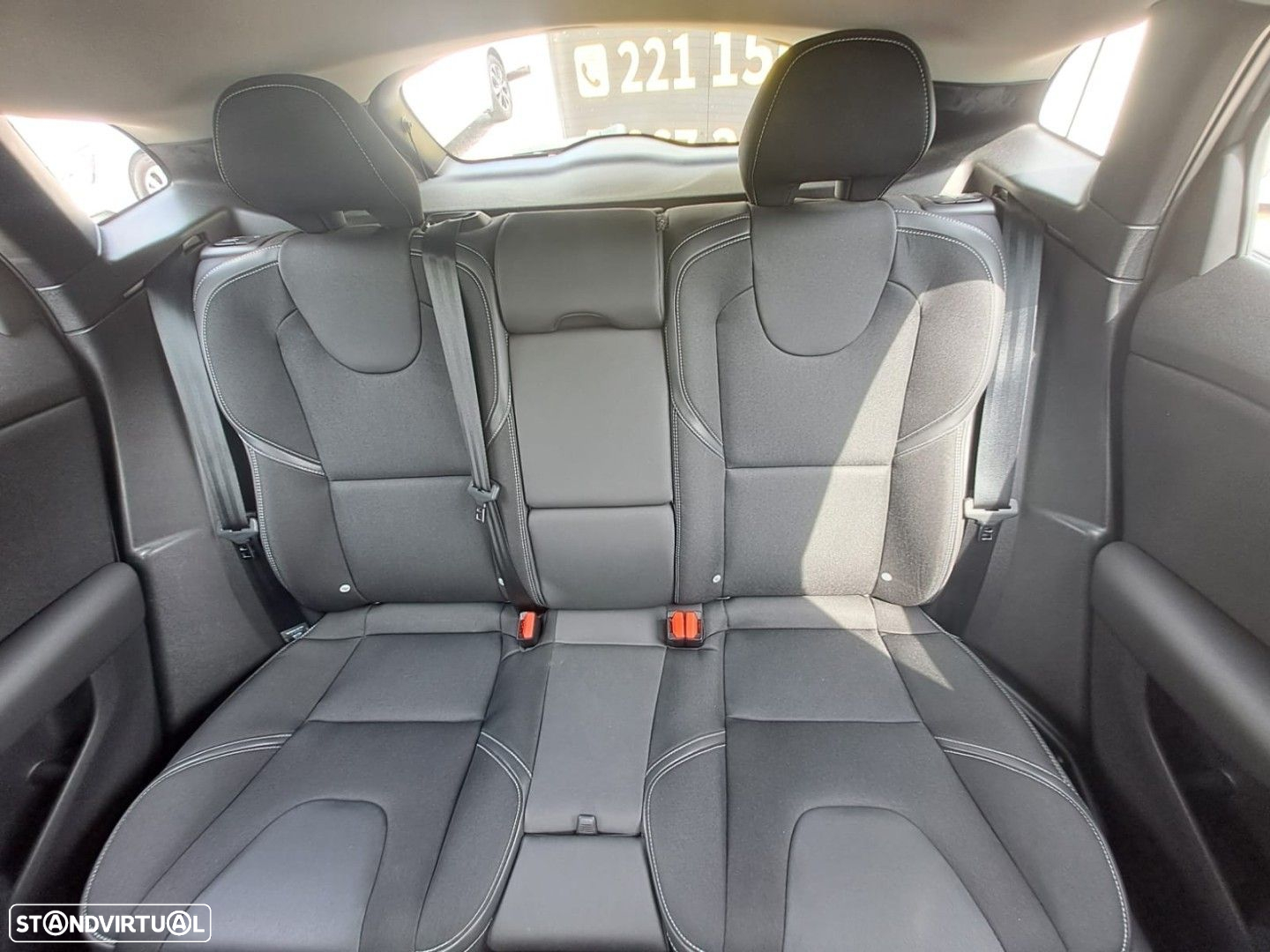 Volvo V40 2.0 D3 Momentum - 13