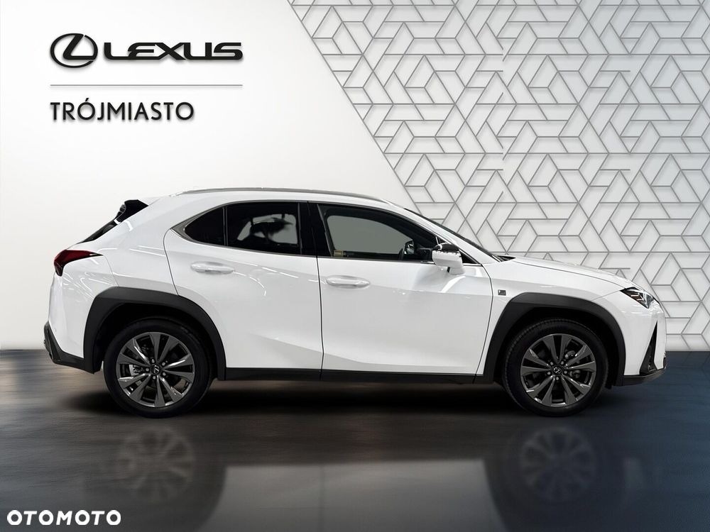 Lexus UX 300h F Sport Design - 7