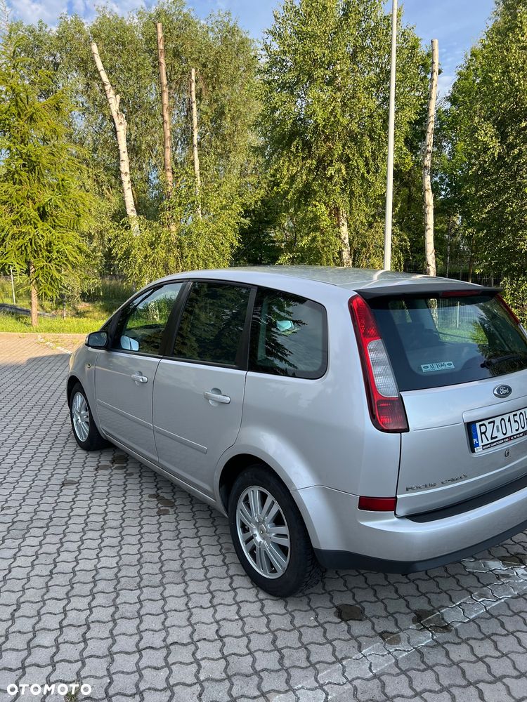 Ford Focus 1.6 TDCi Ghia DPF - 6