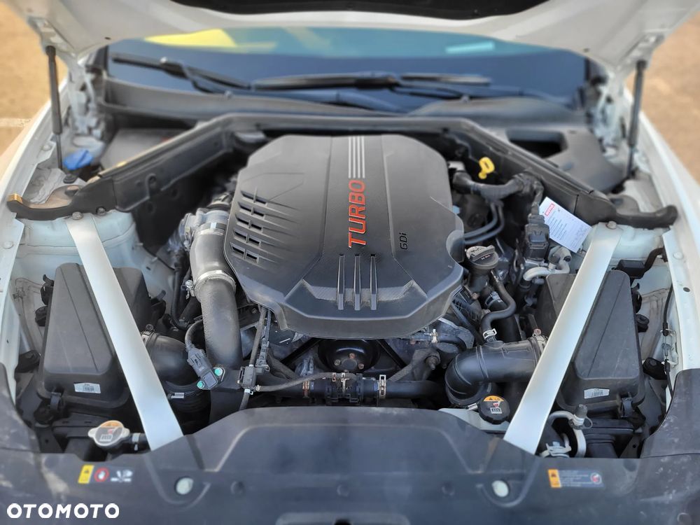 Kia Stinger 3.3 T-GDI AWD GT - 12