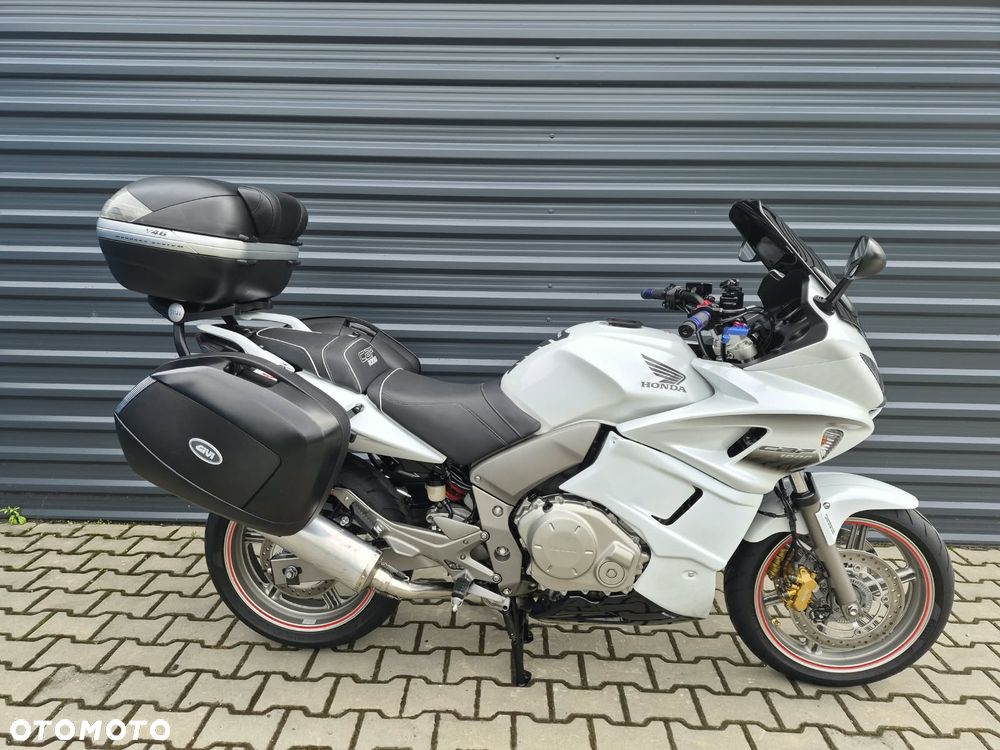 Honda CBF - 3