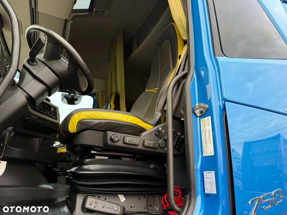 Volvo FH 16 750/RETARDER/SKÓRY/NAVI/XENON/ON1200 L/SPROWADZONY - 27