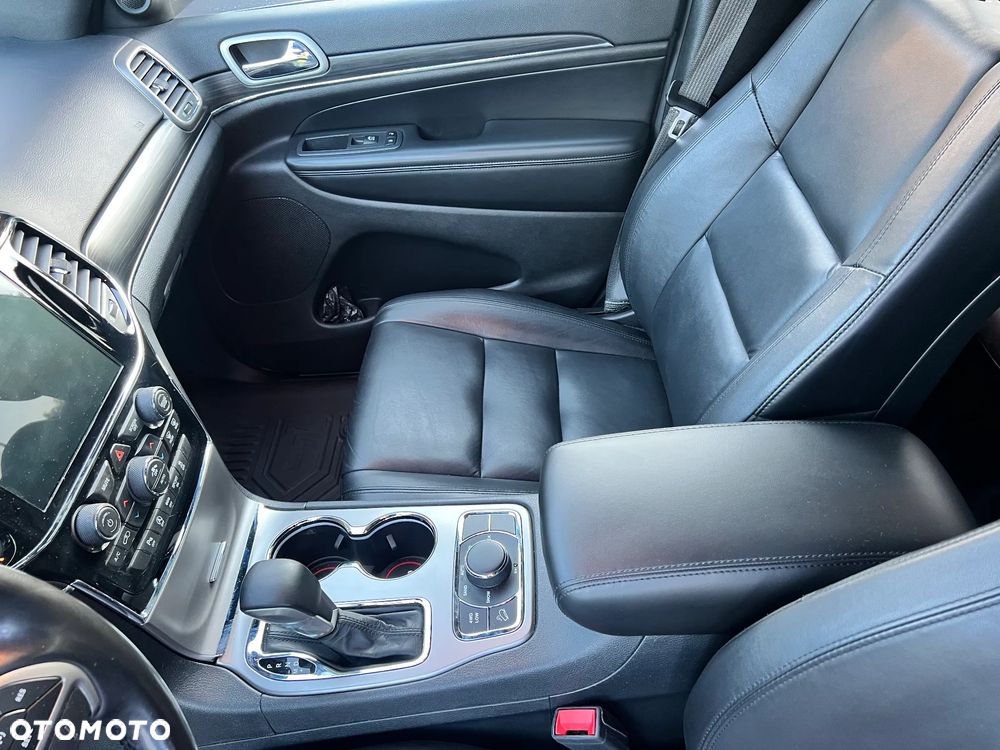 Jeep Grand Cherokee - 10