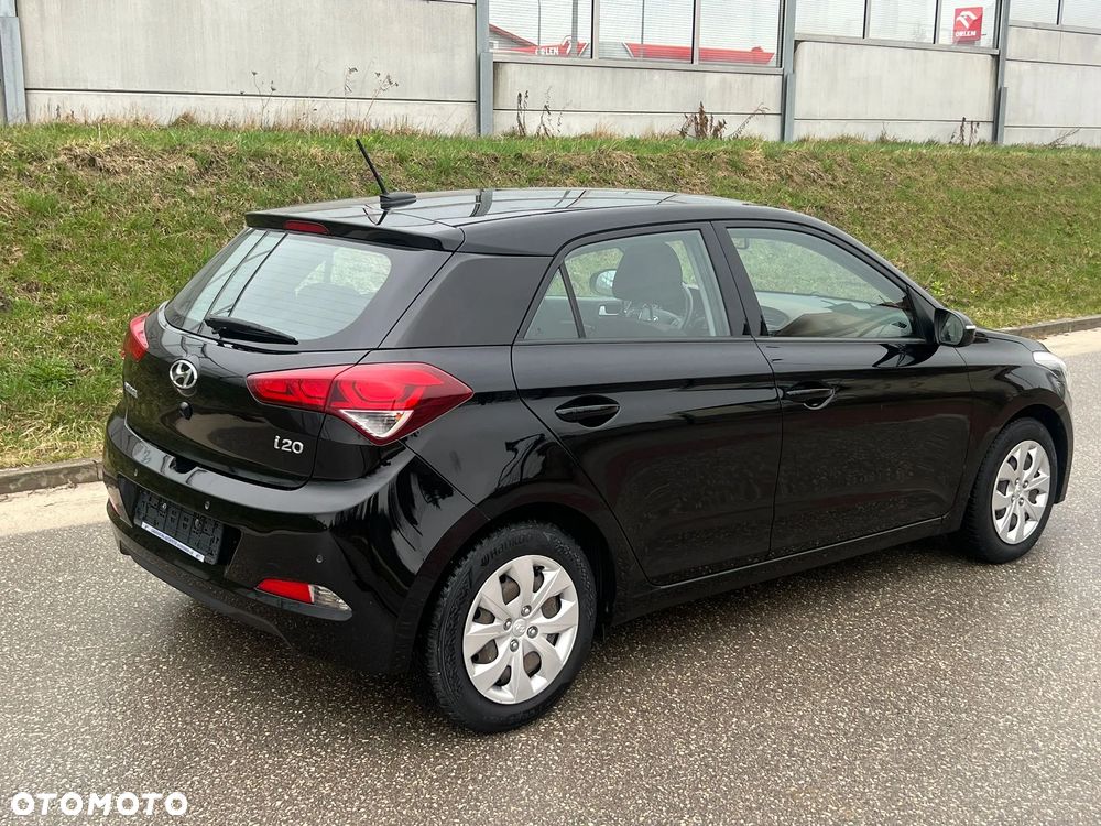 Hyundai i20 - 13