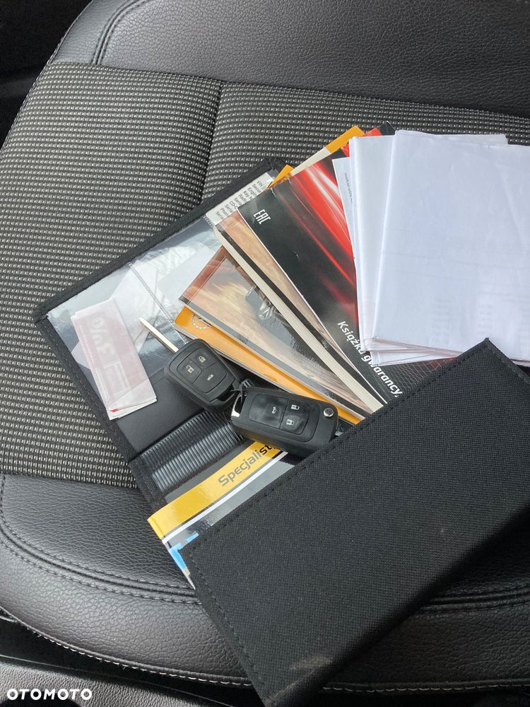 Opel Astra 1.4 T Executive EU6 - 14