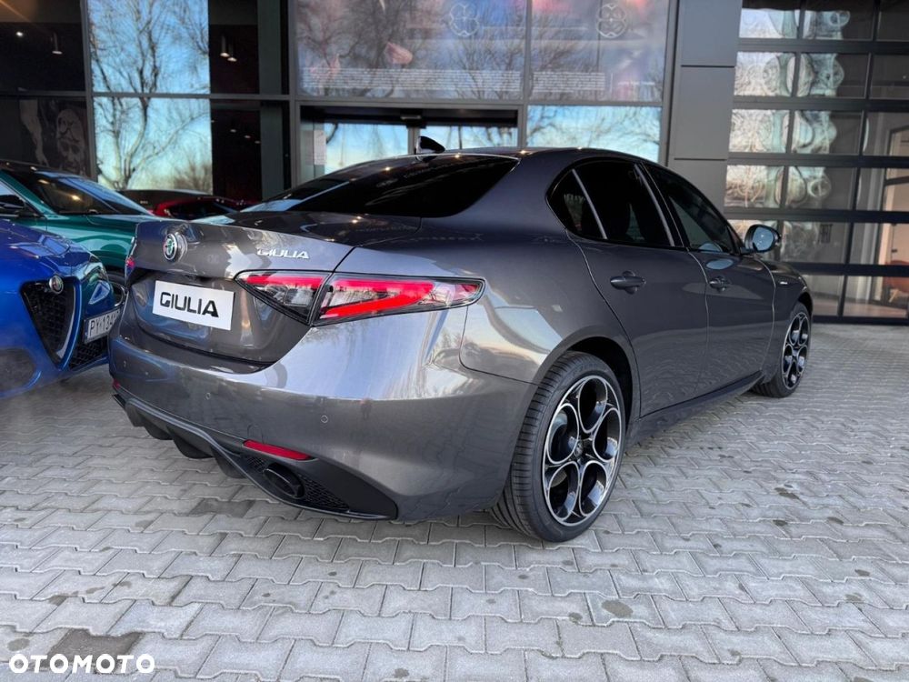 Alfa Romeo Giulia - 7