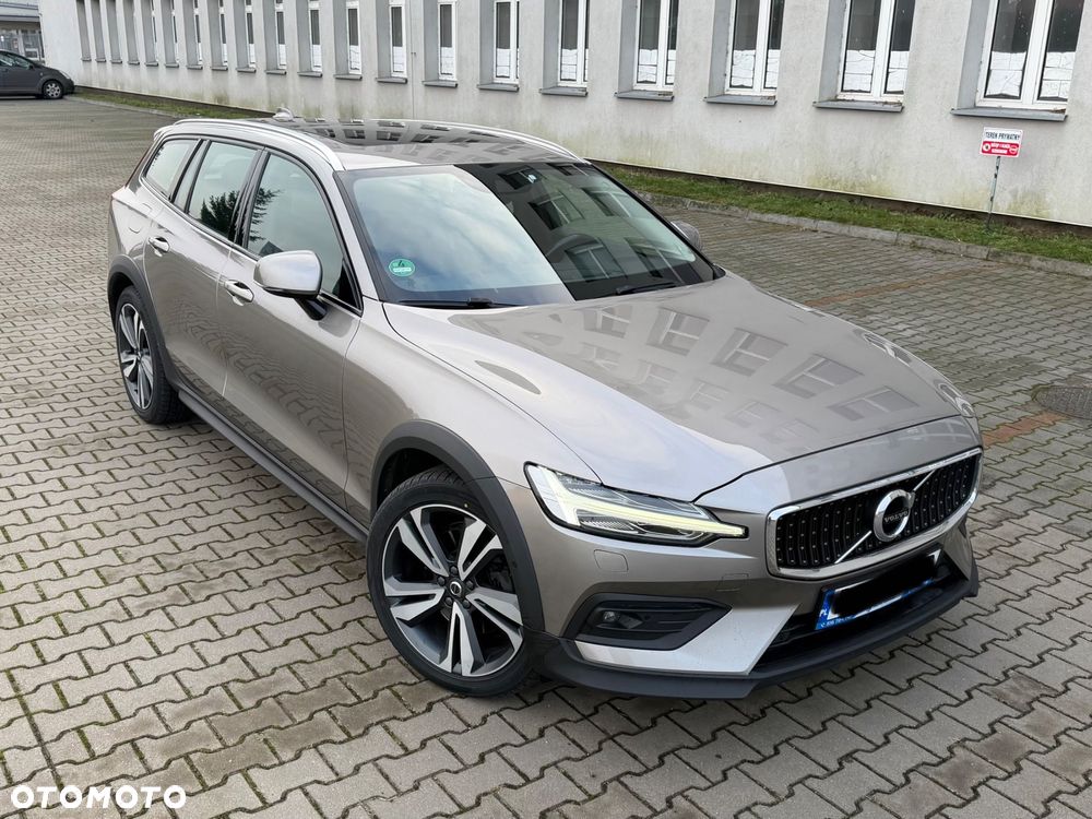 Volvo V60 Cross Country D4 AWD Geartronic Pro - 2
