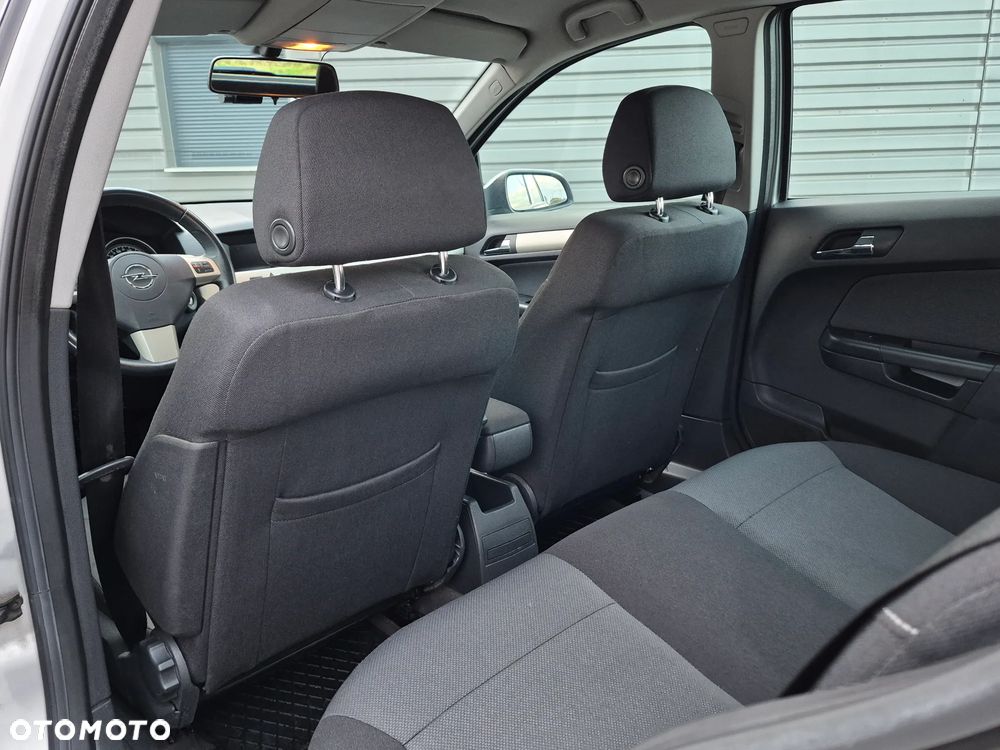 Opel Astra 1.6 Innovation - 16