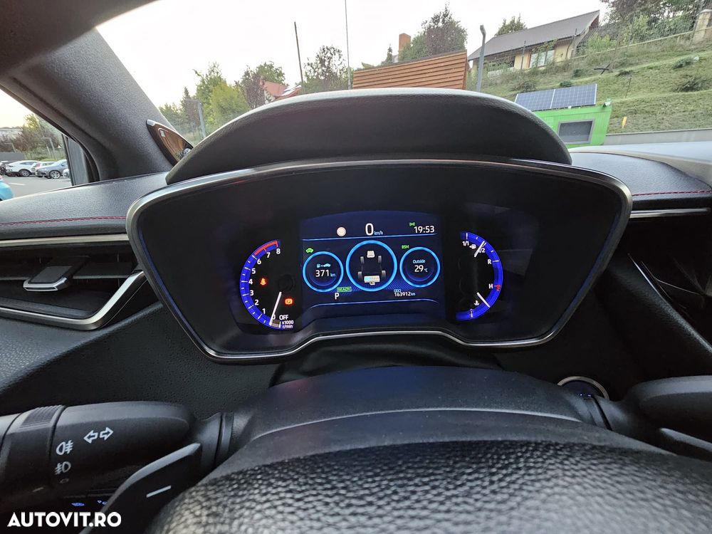 Toyota Corolla 2.0 Lounge - 10