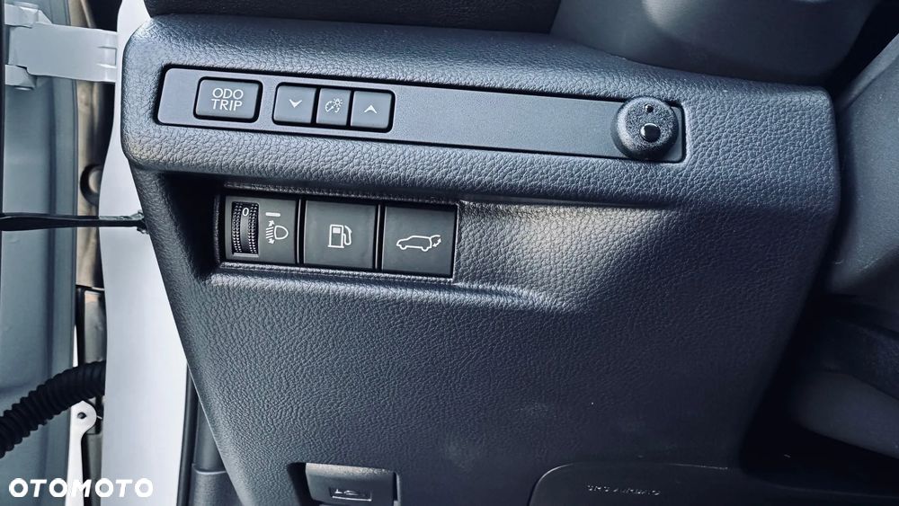 Lexus LBX 1.5 Hybrid Emotion - 9