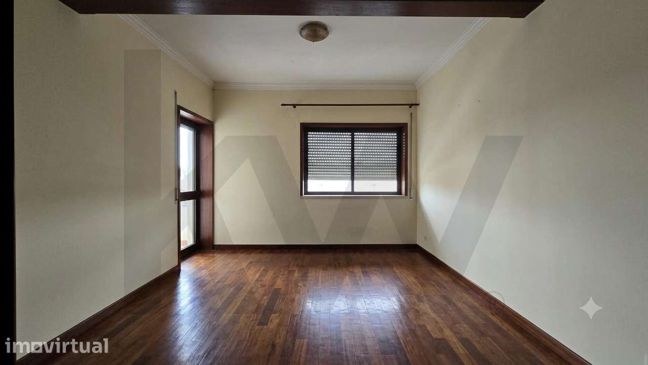 T2 Oportunidade de Investimento ou Primeira Habitação no Centro de Ama - Grande imagem: 3/14