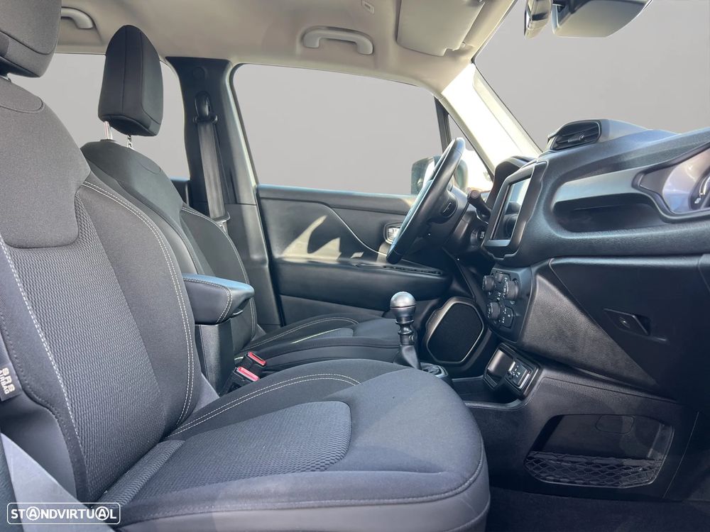 Jeep Renegade 1.0 T Limited - 16