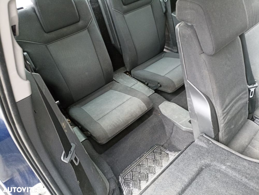 Opel Zafira 1.9 CDTI - 10