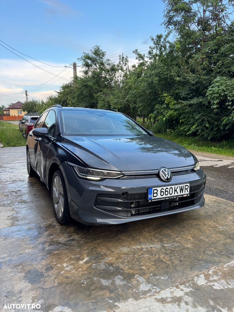 Volkswagen Golf 1.5 eTSI DSG MHEV Advanced - 4