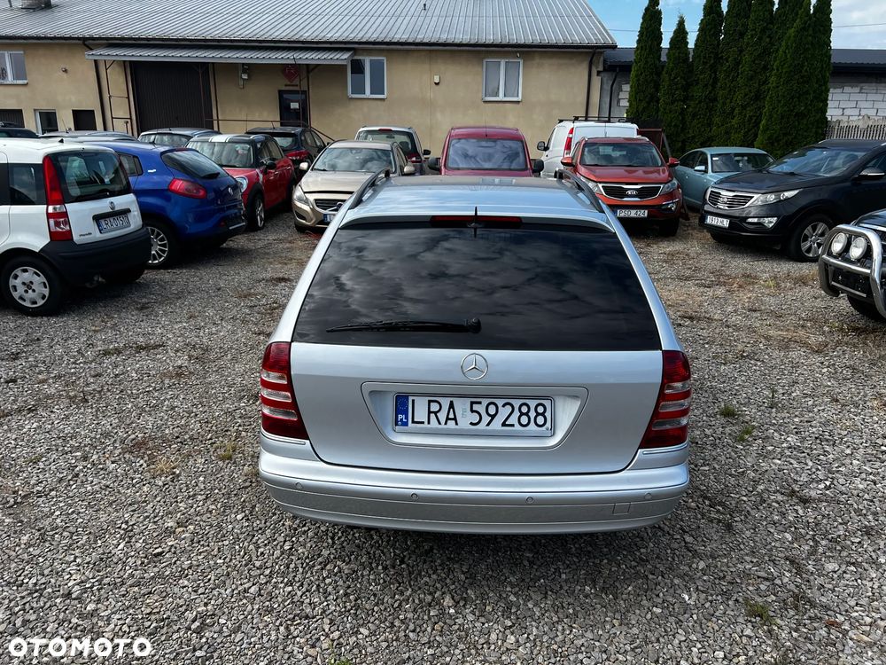 Mercedes-Benz Klasa C 220 CDI Automatik Avantgarde Sport Edition - 10