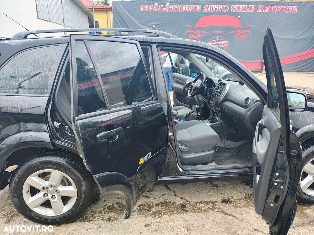 Toyota RAV4 D-4D 4x4 - 7