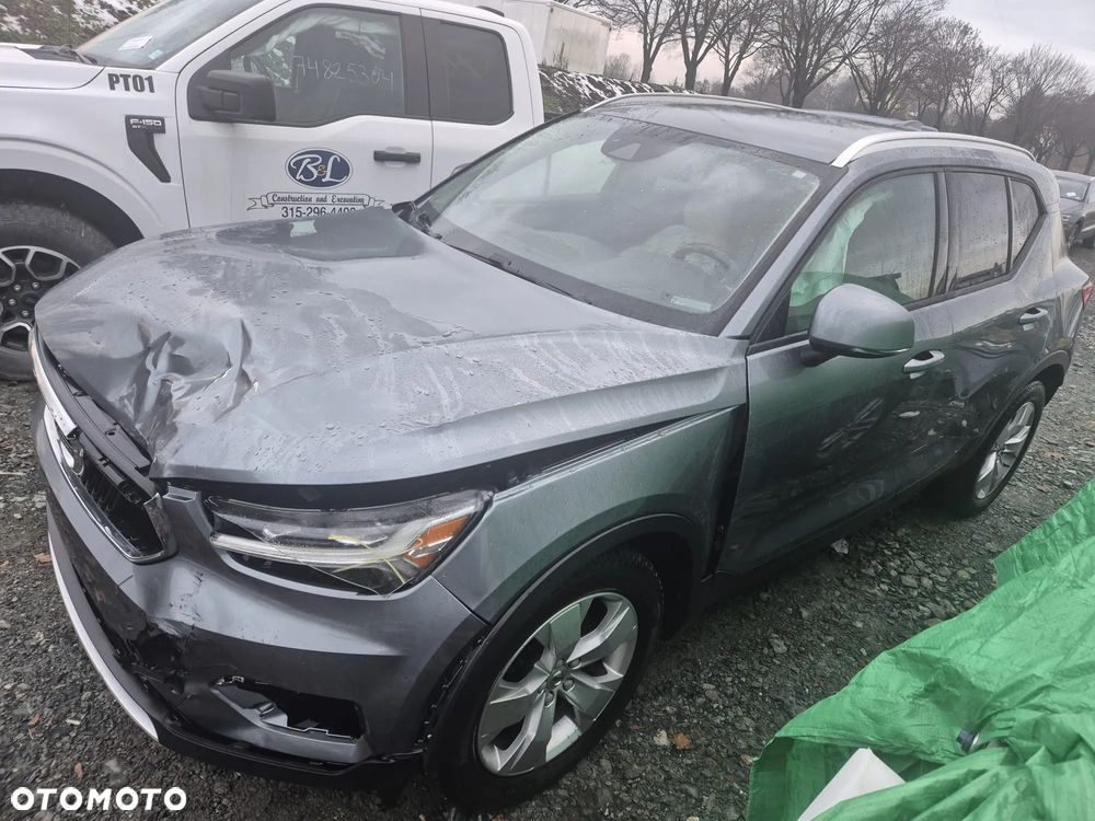 Volvo XC 40 T5 AWD Geartronic Momentum - 6