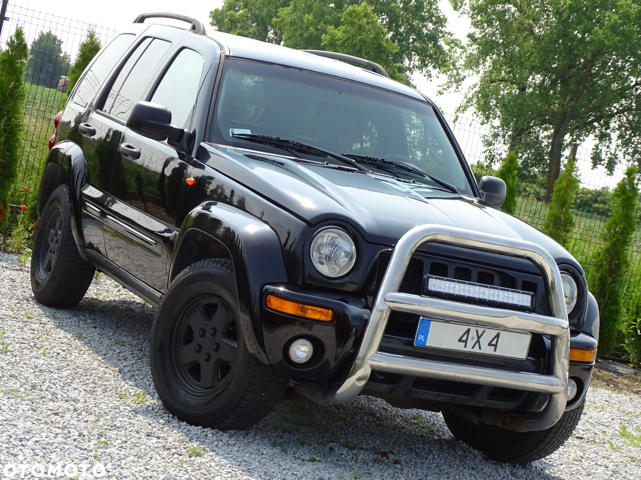 Jeep Liberty 3.7 4x4 - 26