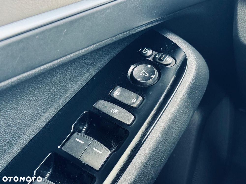 Honda HR-V 1.5 i-MMD Elegance CVT - 35