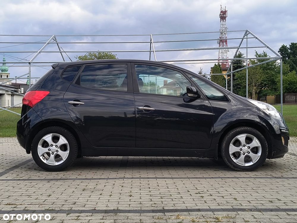 Kia Venga 1.6 CRDi 128 Titanium Collection - 6