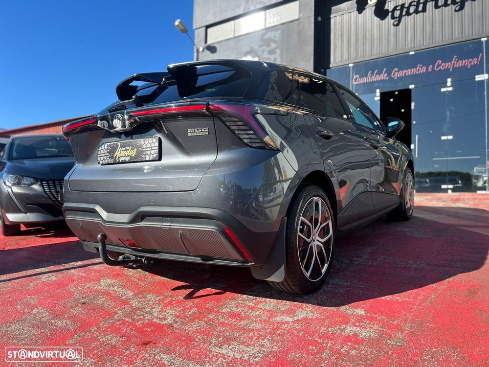 MG MG4 64 kWh Luxury - 21