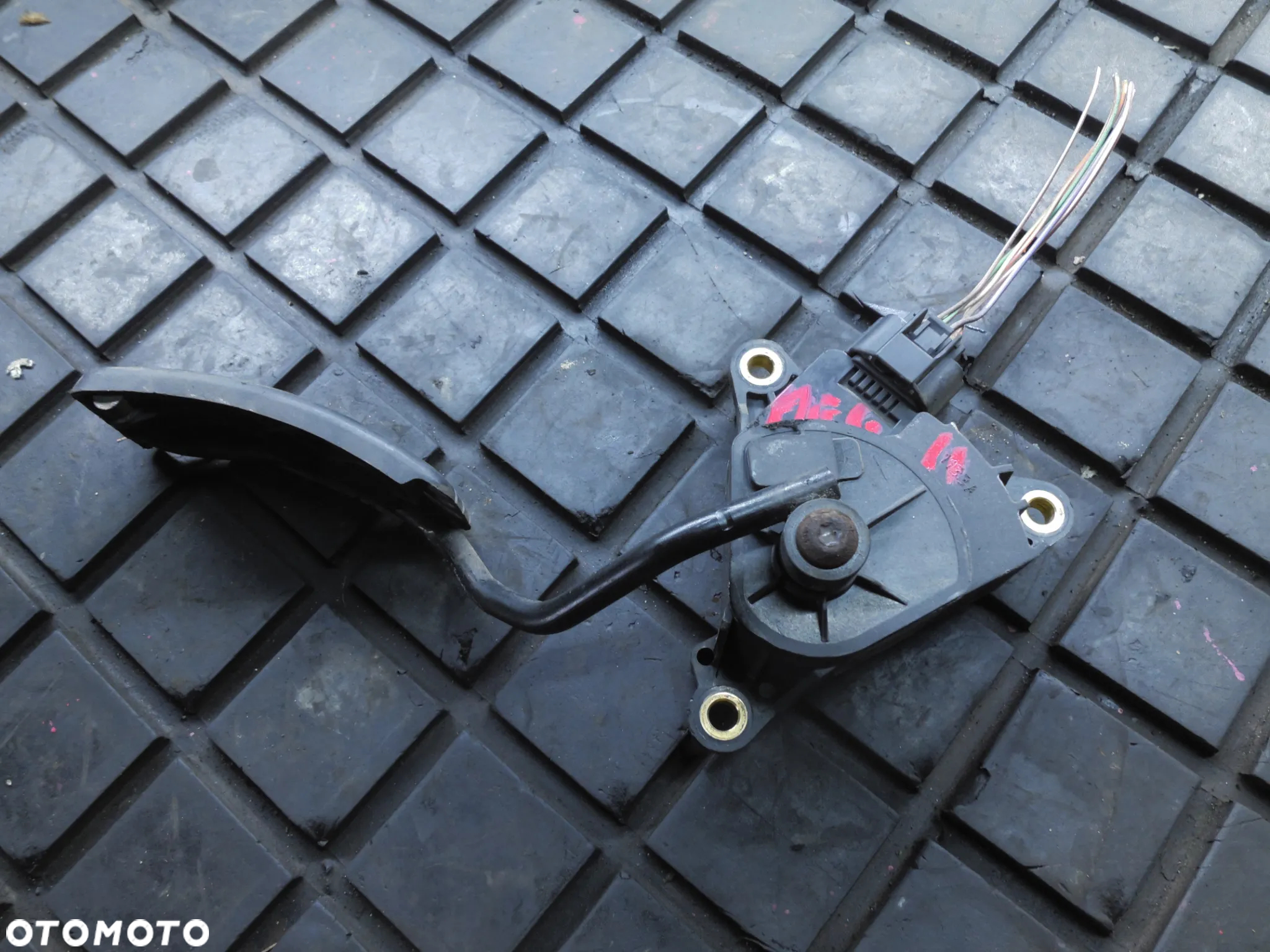 POTENCJOMETR GAZU RENAULT MEGANE II 8200153268 POSIADAM 2 SZT - 3